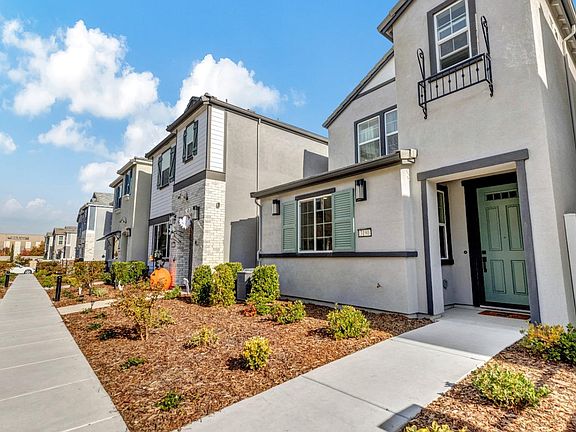 4th image of 3190 Longspur Ln