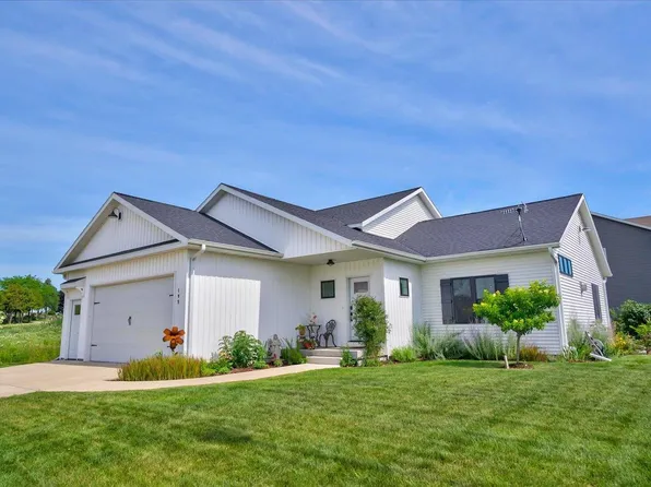 195 Prairie Mound Dr, Oregon, WI 53575