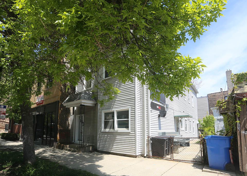 1st image of 3907 N Ashland Ave #R2