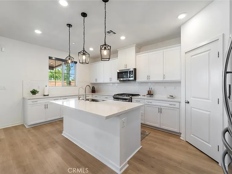 2238 Melogold Way — Photo 3