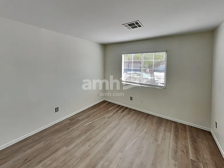 9395 Santa Fe Rose St — Photo 20