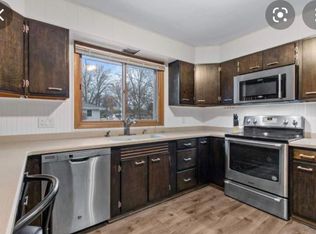 1356 Sunset Ln, Menasha, WI 54952