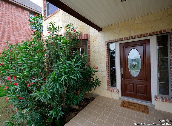 3rd image of 23826 Viento Oaks