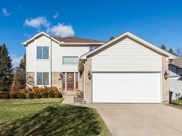 2151 Brinston Dr, Troy, MI 48083