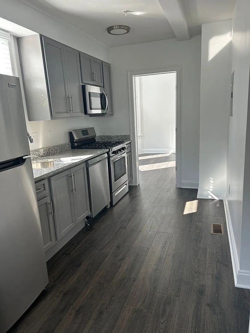 132 Flax Hill LLC — Photo 2
