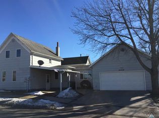 201 Nevada Ave, Adrian, MN 56110