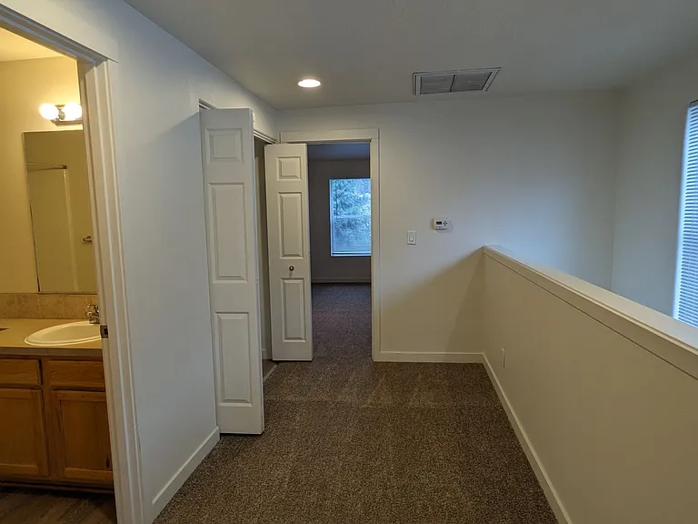 Halsey East Townhomes — Photo 91