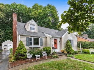50 Lynnbrook Rd, Lynnfield, MA 01940