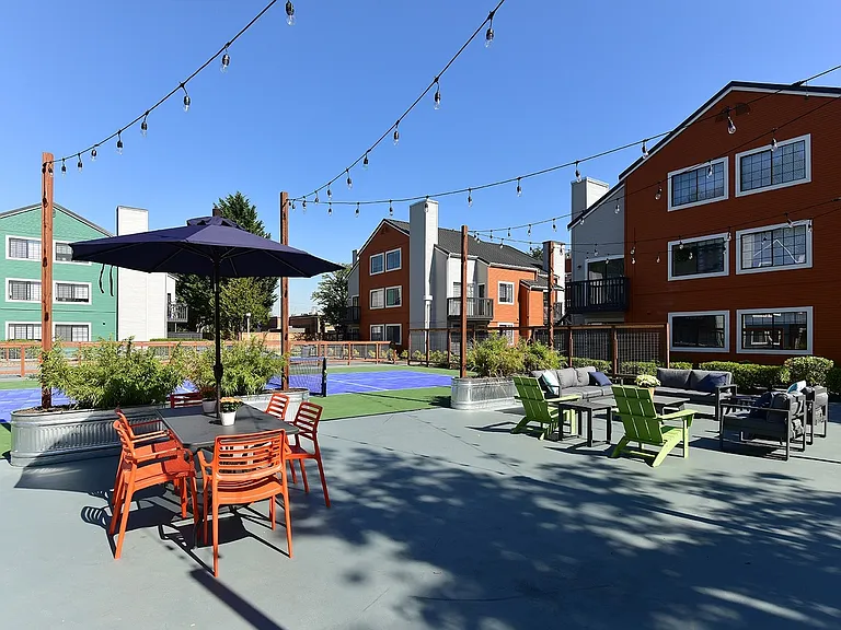 Astral Apartments — Photo 14