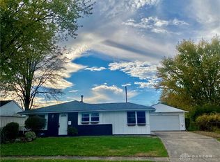 419 E Carpenter Dr, New Carlisle, OH 45344