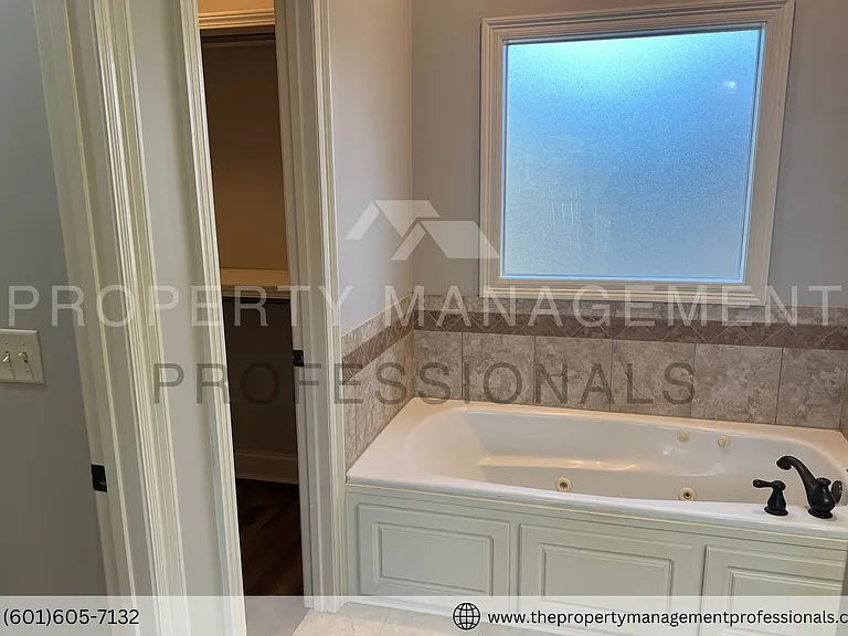 116 Cedar Green Dr — Photo 37