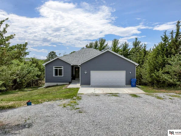 2215 Woodsey Ln, Crete, NE 68333