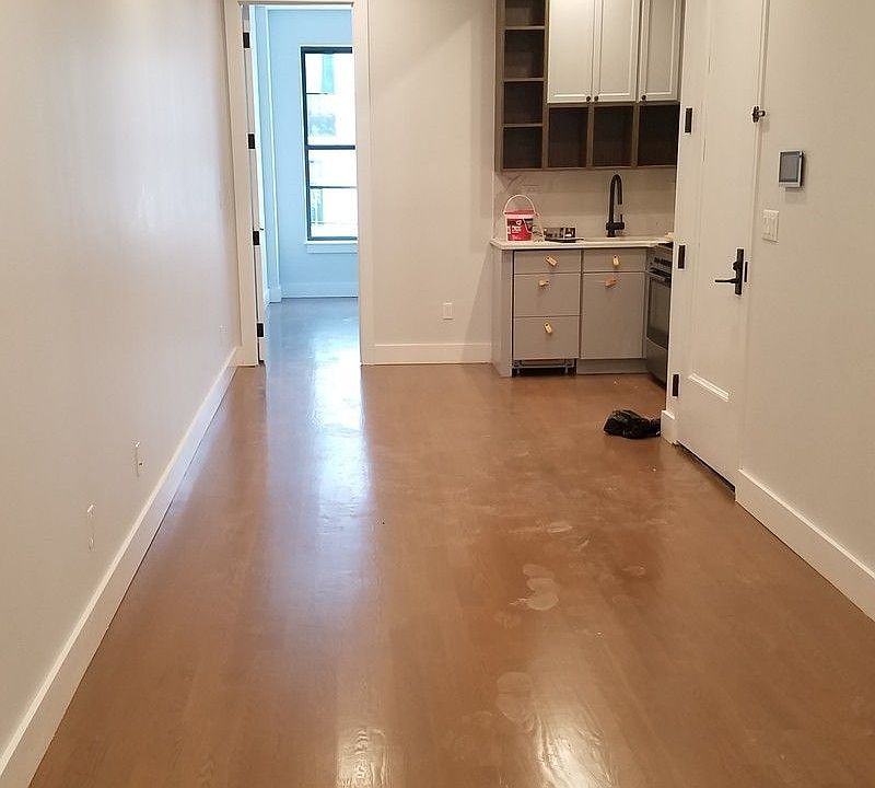 1st image of 331 Vernon Ave #B3
