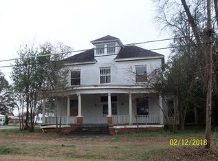 601 3rd St, Unadilla, GA 31091
