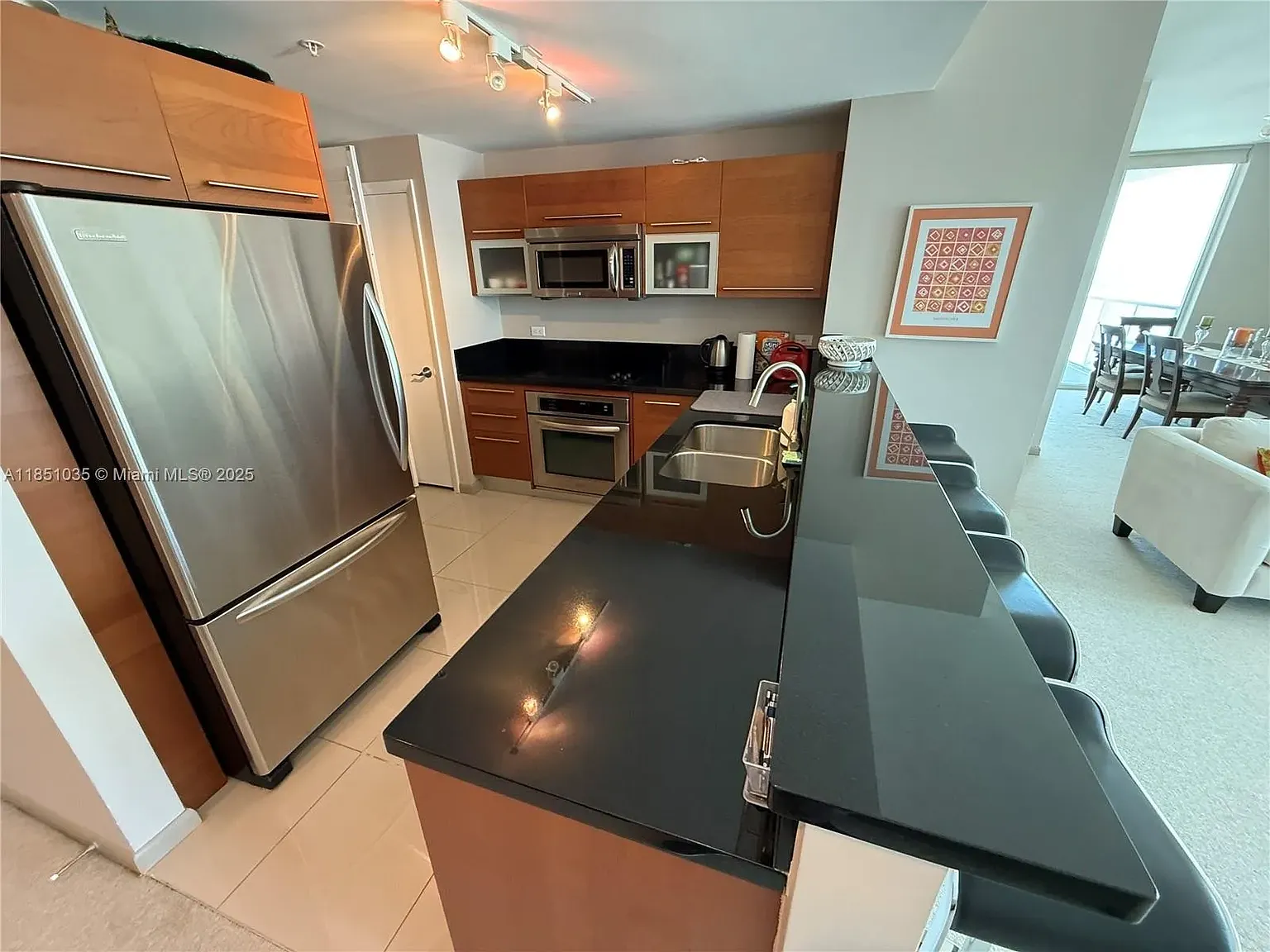 2 bed, 1363 sqft, $3,950 — Photo 2
