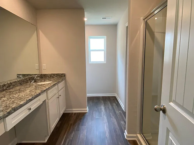 216 Caffee Dr — Photo 12