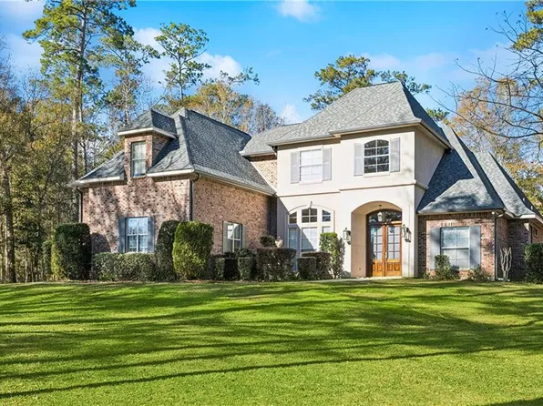 360 Black River Dr, Madisonville, LA 70447