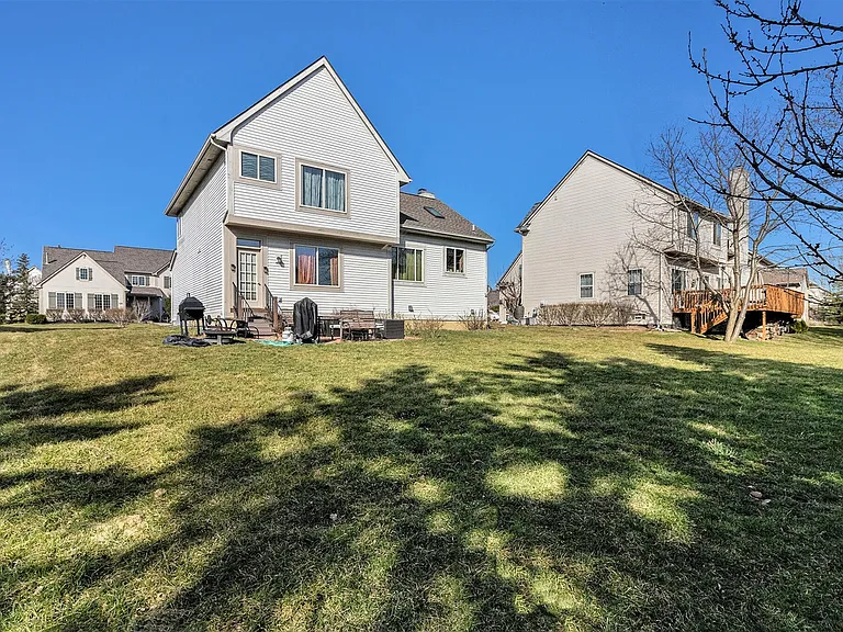 5873 Villa France Ave — Photo 32