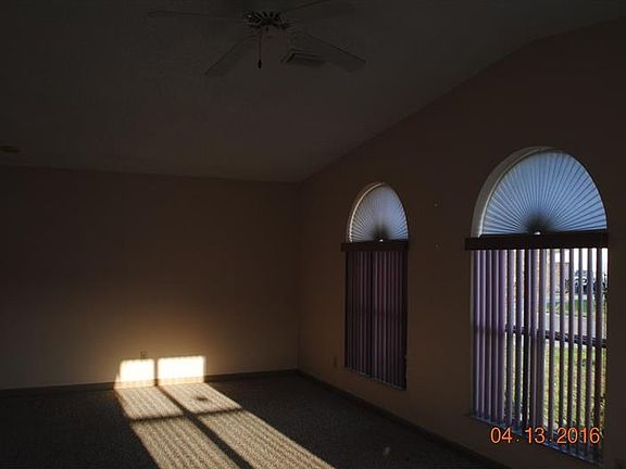 3rd image of 937 Chula Ct