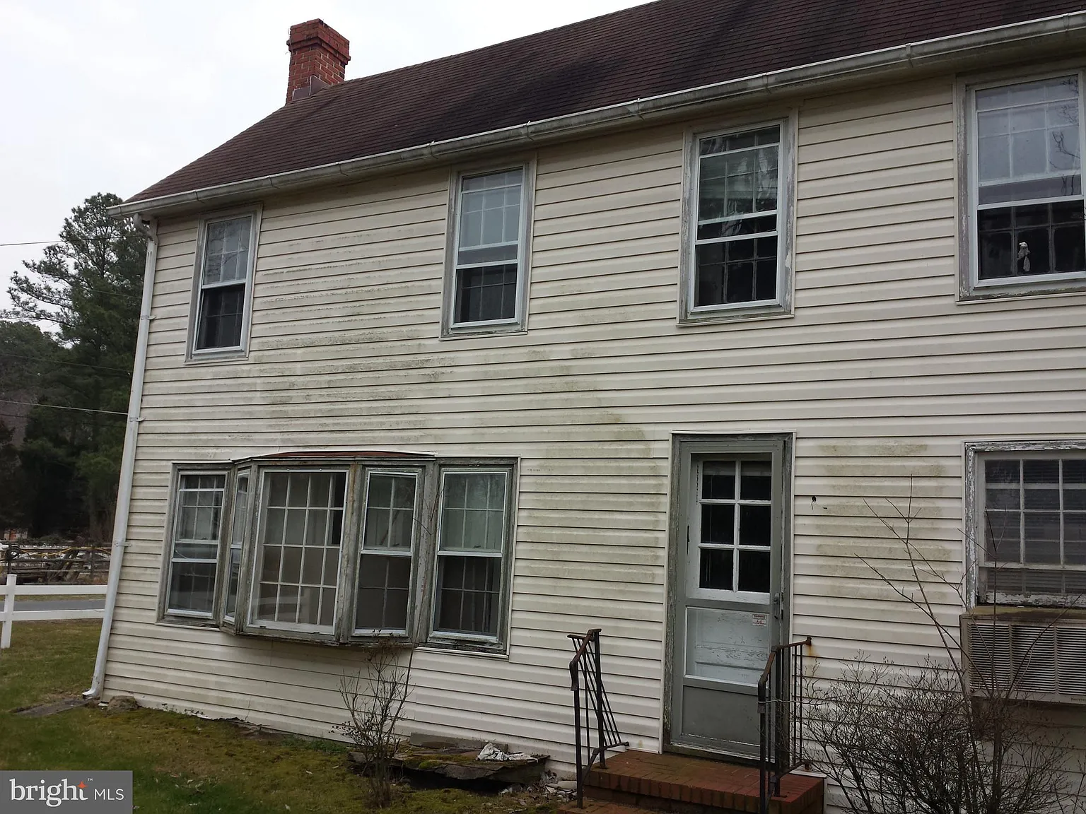 4926 Main St photo 1