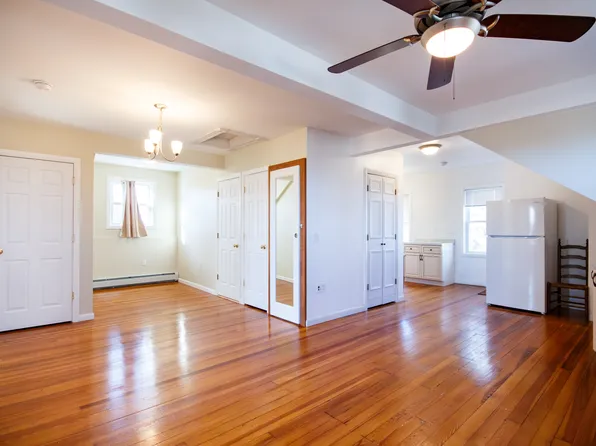 40-42 E Barrows St #3, Cumberland, RI 02864