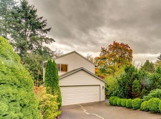 1 Saint Helens Cir, Lake Oswego, OR 97035