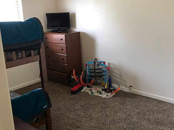 5th image of 2713 Chambers Ave