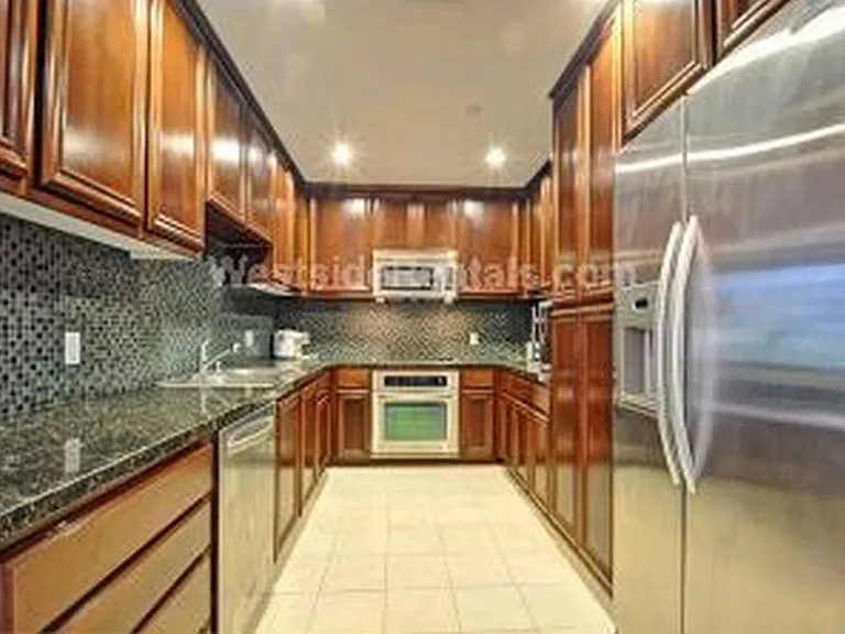 Full sized kitchen that you can use