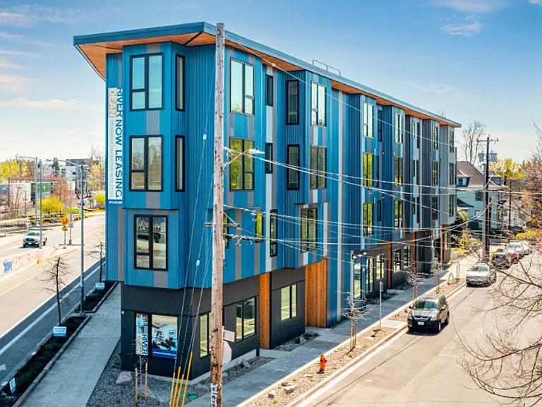 Dean River Apartments — Photo 20
