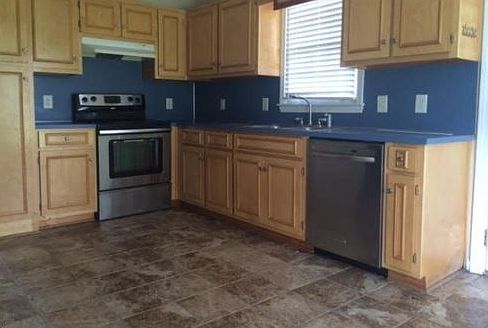 3rd image of 171 Lee Road 2066