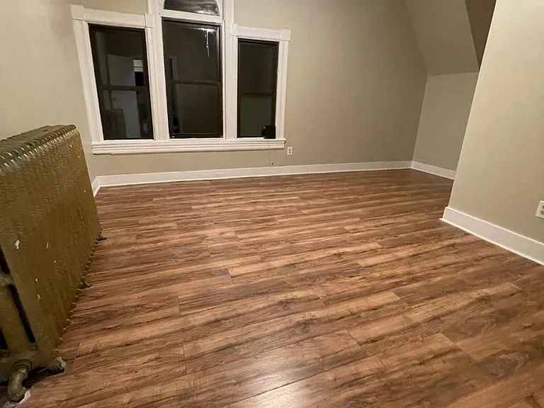 302 Chestnut Ave — Photo 3