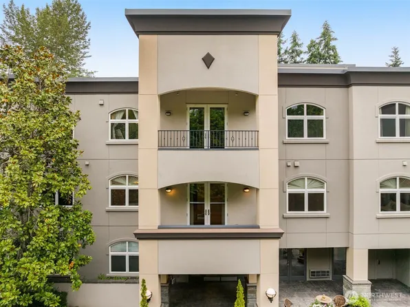10398 NE 17th Street #206, Bellevue, WA 98004