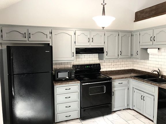 3rd image of 7209 W 56th Ter