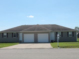 1520 Knight St, West Plains, MO 65775