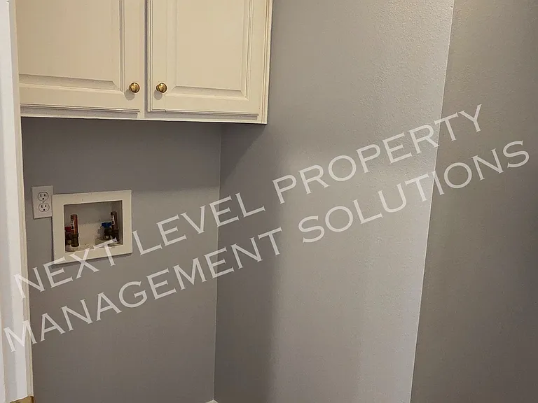 613 E Kimberly — Photo 23