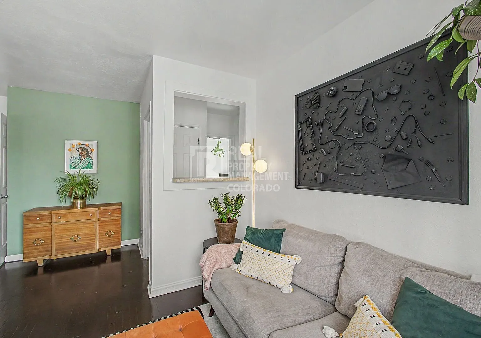 Charming 2-Bedroom Condo in Hale — Photo 3