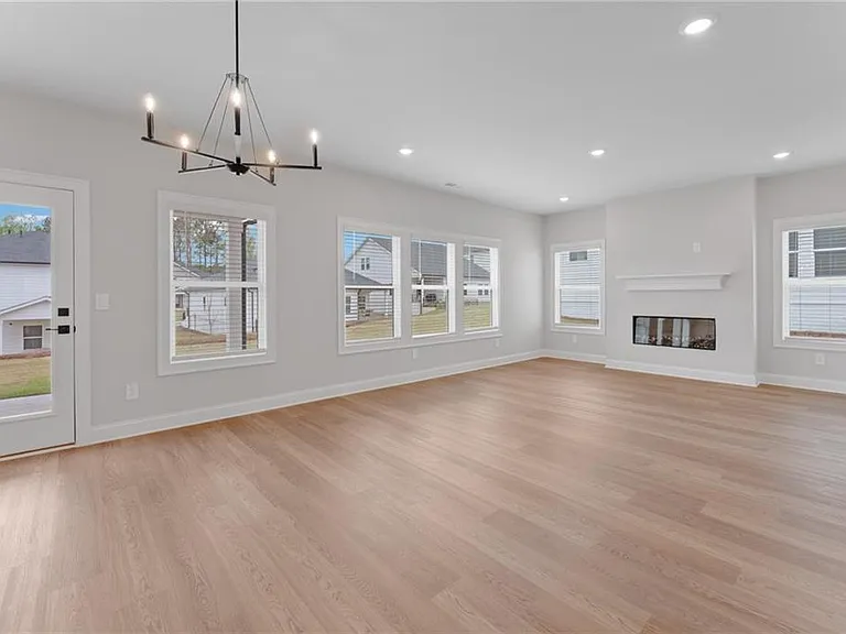 3089 Sweet Red Cir — Photo 10