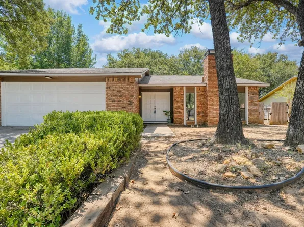 3732 Pinewood St, Bedford, TX 76021