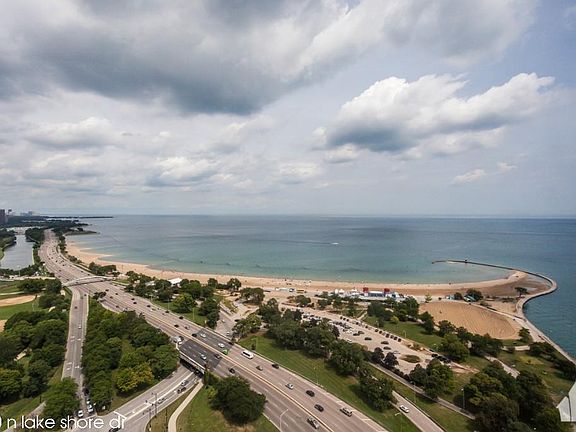 3rd image of 1550 N Lake Shore Dr #321