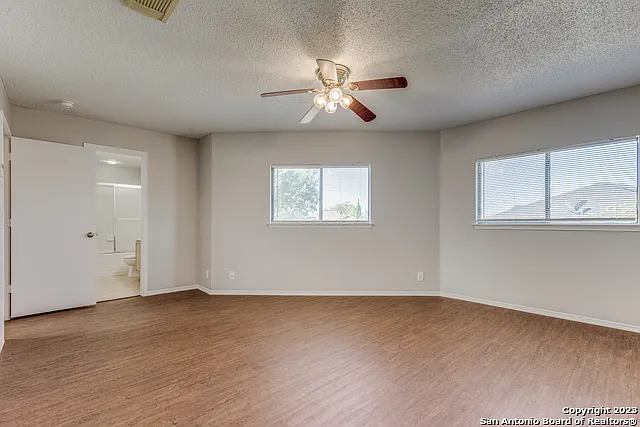 4 bed, 2.5 bath, 1650 sqft, $1,725 — Photo 4