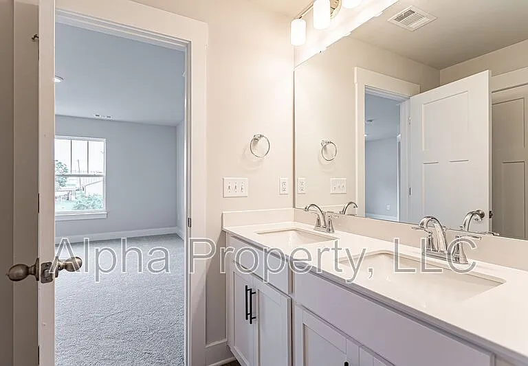 124 Keel Ln — Photo 16