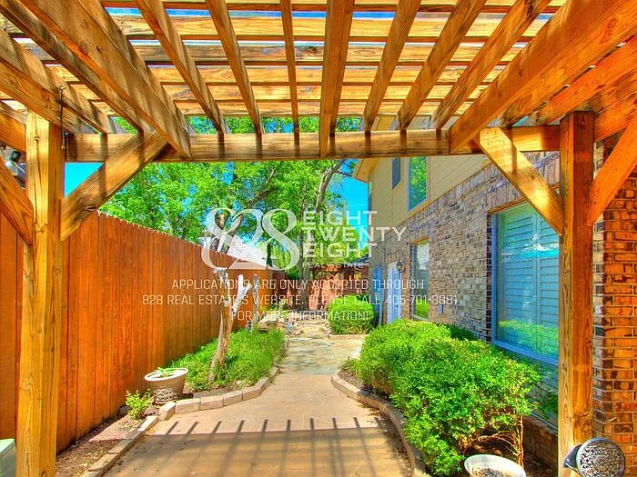 3841 Tudor Cir — Photo 5