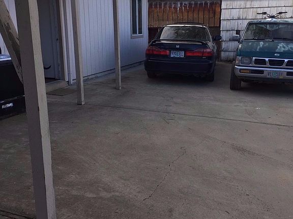 2nd image of 621 S Columbus Ave
