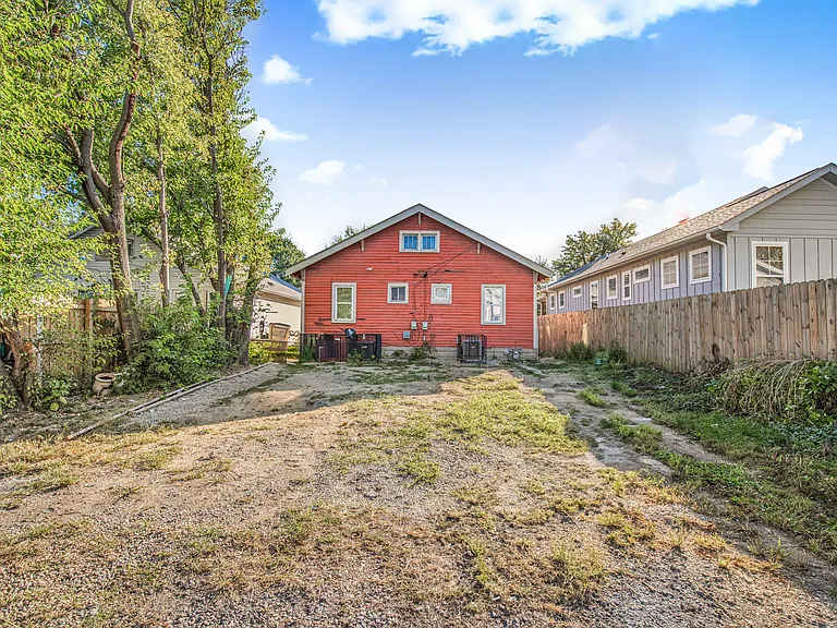 318 Jefferson Ave — Photo 32