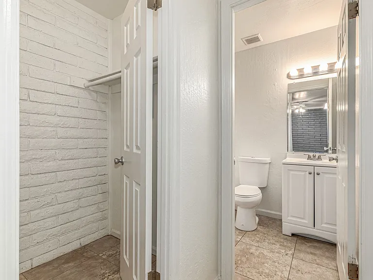 Garden-Style Living in Arcadia Lite | Move-In Specials Available — Photo 11