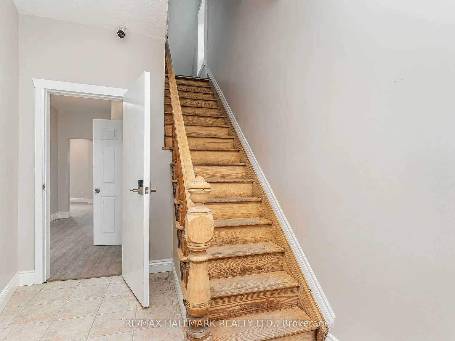 2 bed, $1,900 — Photo 3