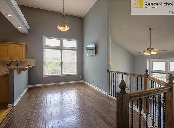 5th image of 22407 W 45th St