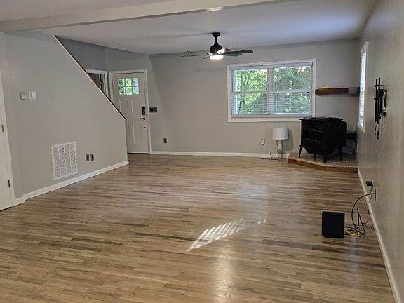 4th image of 370 Garland Ashe Rd