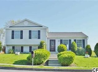 560 Clermont Dr, Harrisburg, PA 17112