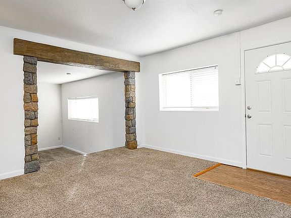 4th image of 464 N 60th Ave